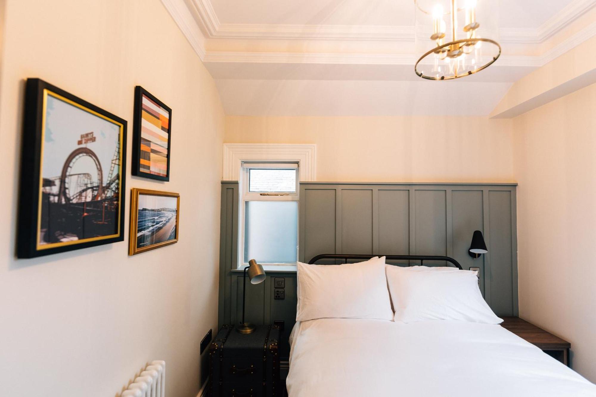 Bank Apartments Portrush Bagian luar foto