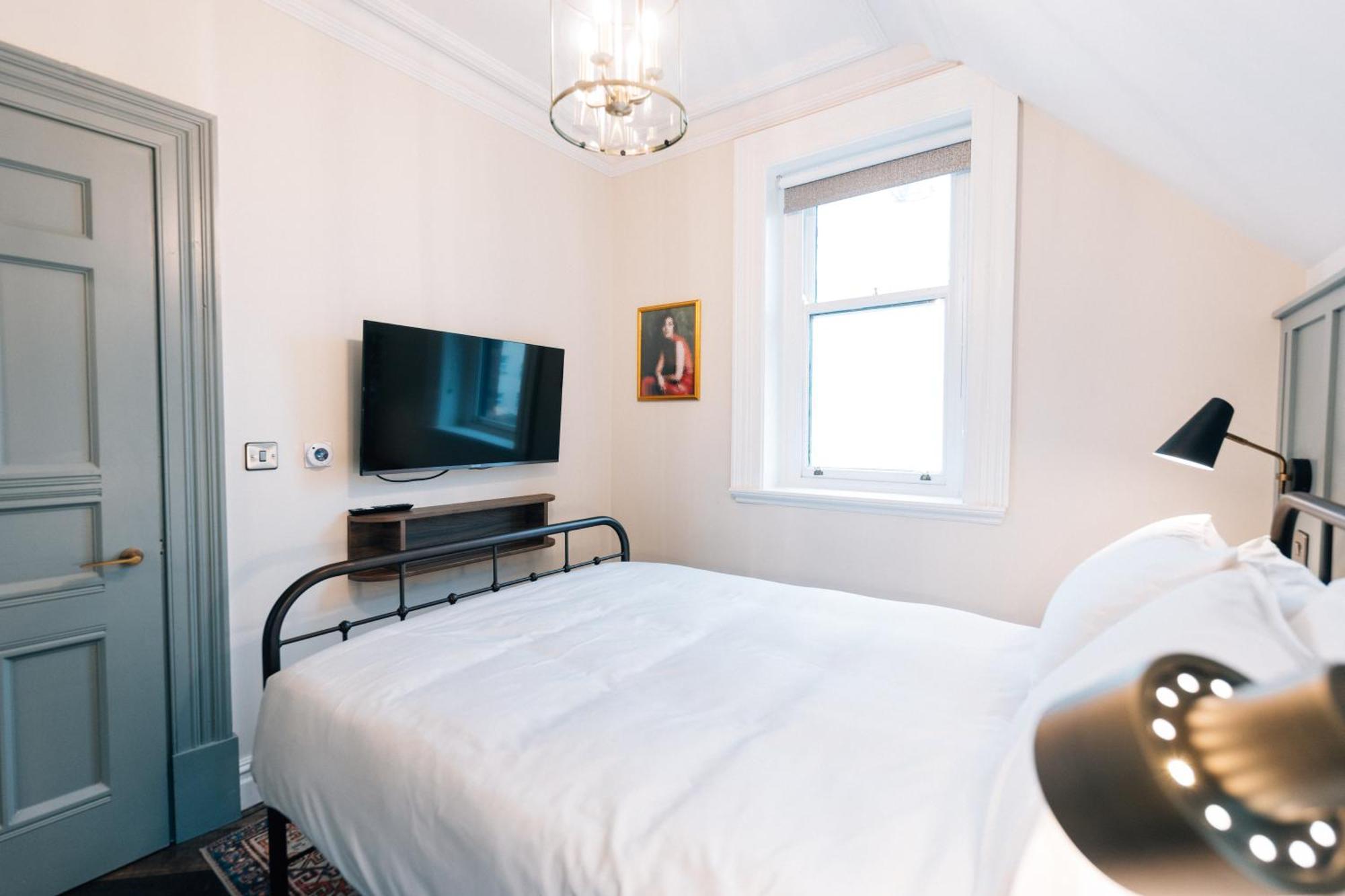 Bank Apartments Portrush Bagian luar foto