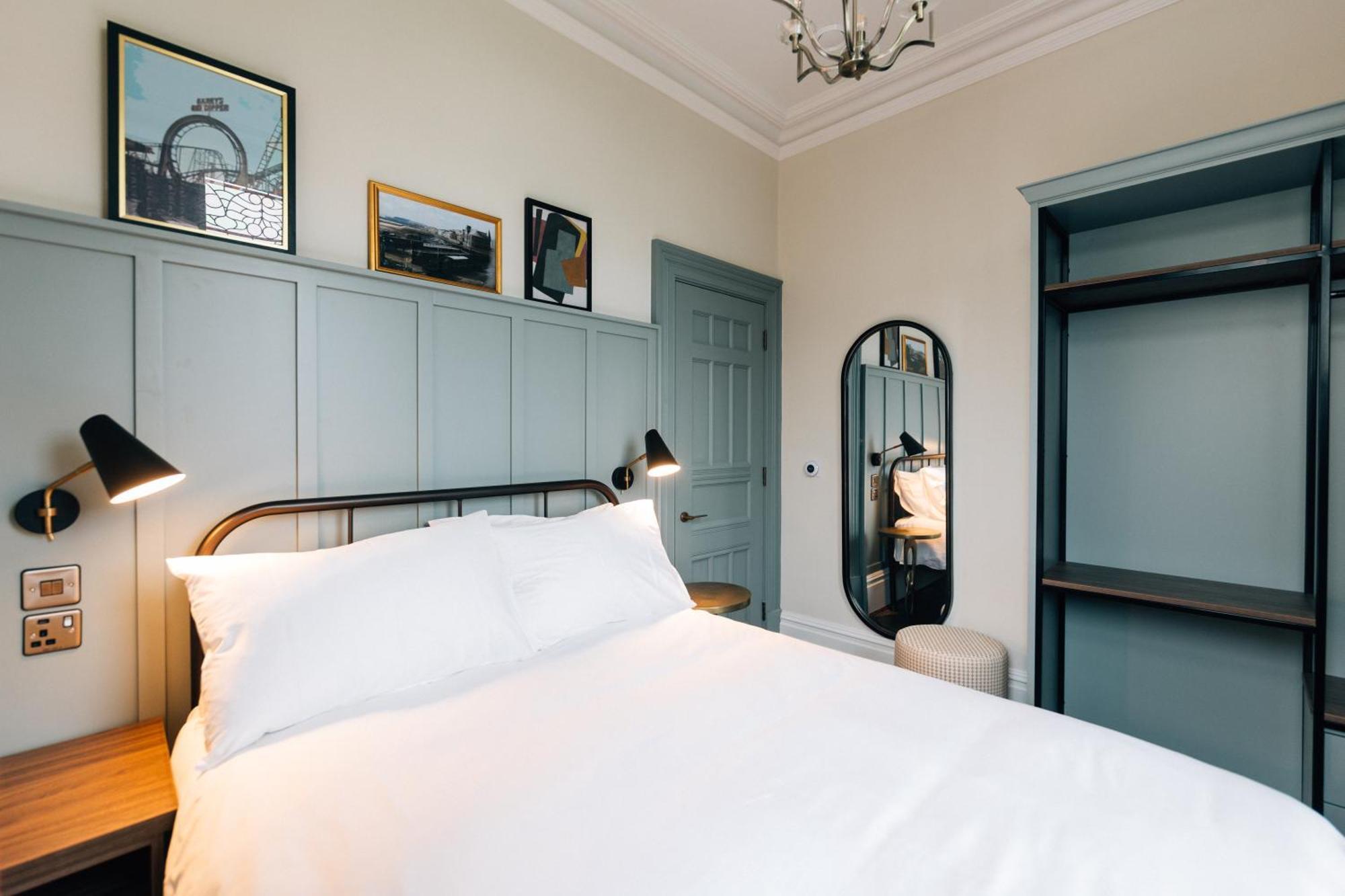 Bank Apartments Portrush Bagian luar foto